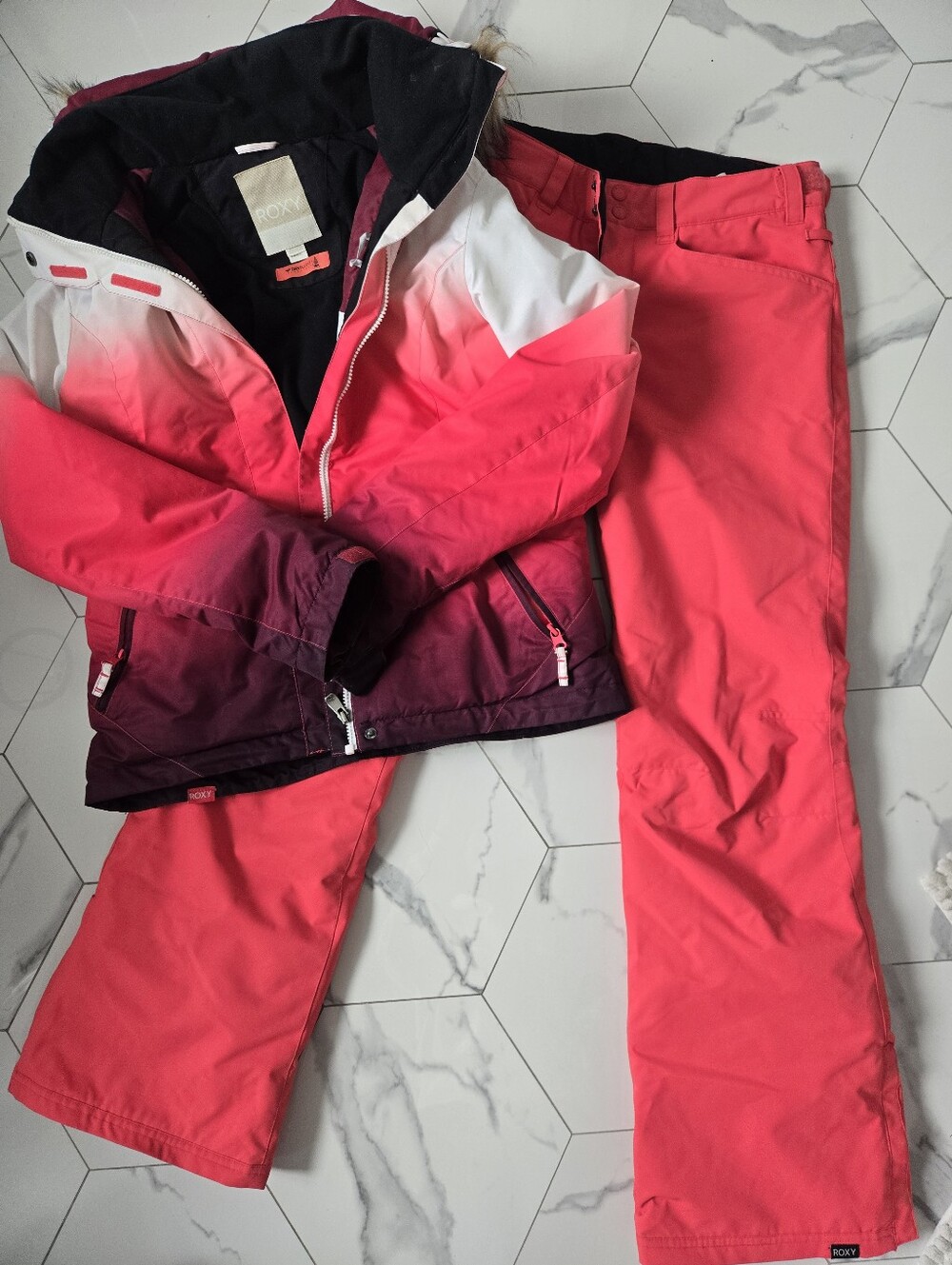 Roxy Women's Coral Pink Ski Coat And Pants – Insulated Snow Trousers
